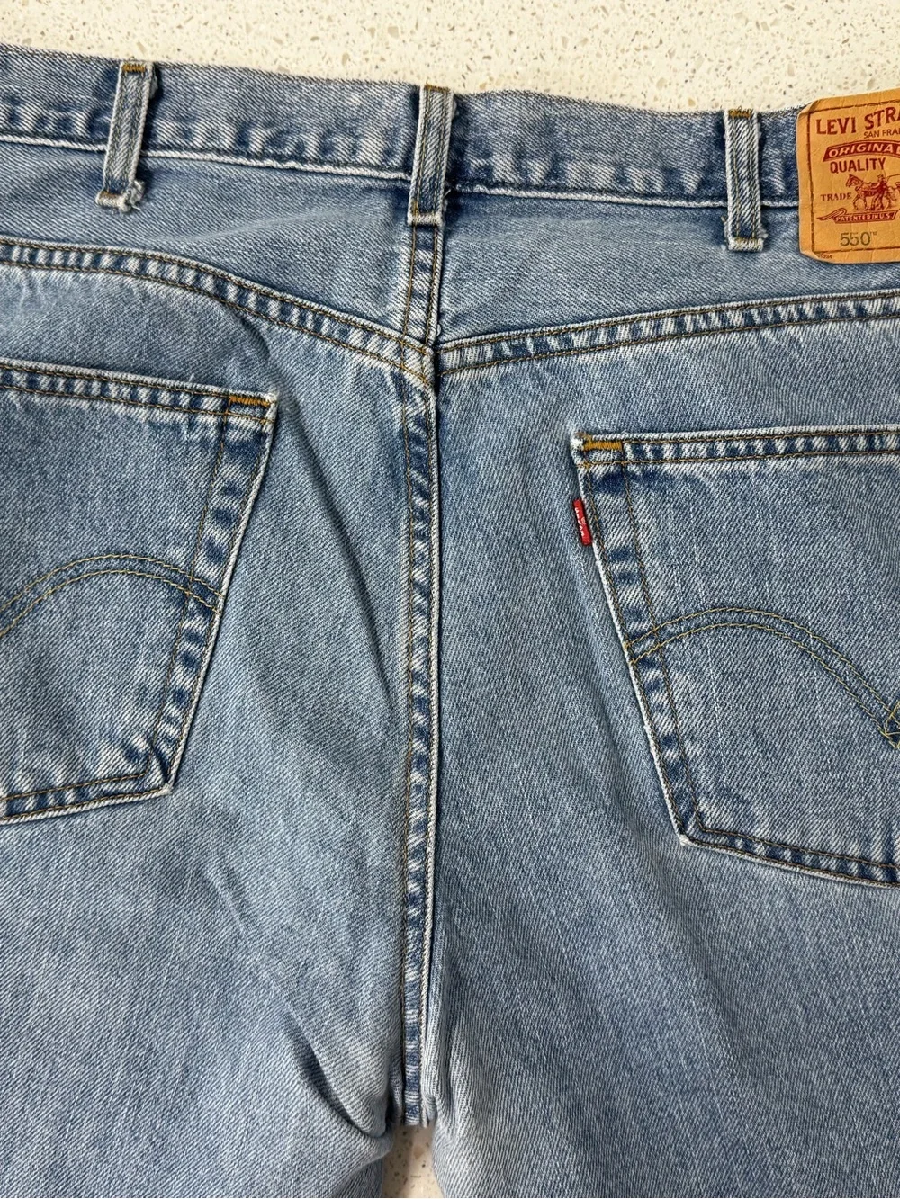 Levi's 550 Relaxed Fit Jeans Mens 38x29  Wash Blue Denim Vintage Y2K Fade 90’s